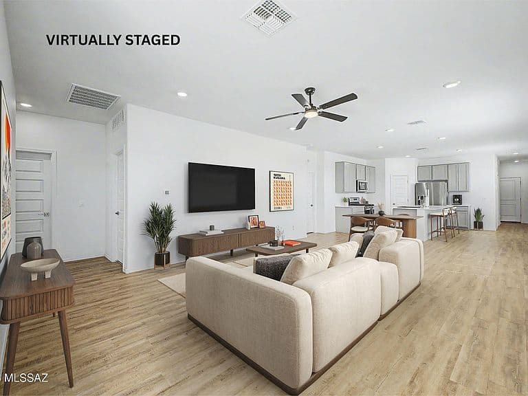 10502 W Thetford Ln photo 5