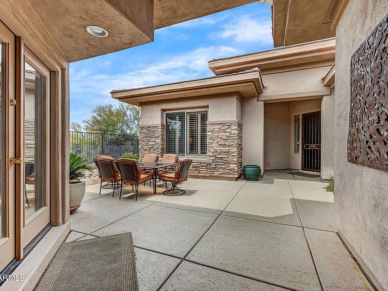 7668 E BALAO Drive photo 4