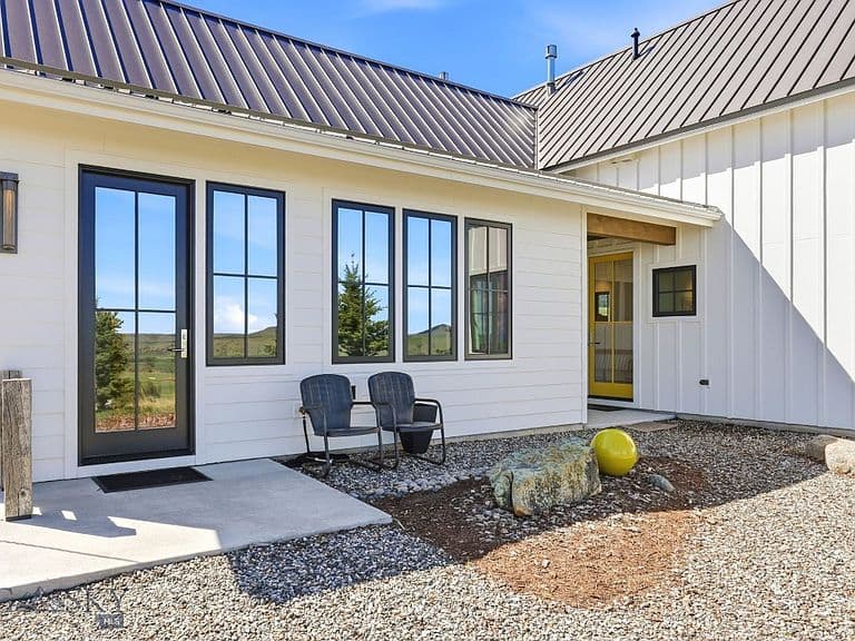 1111 Upper Tom Burke Rd photo 2