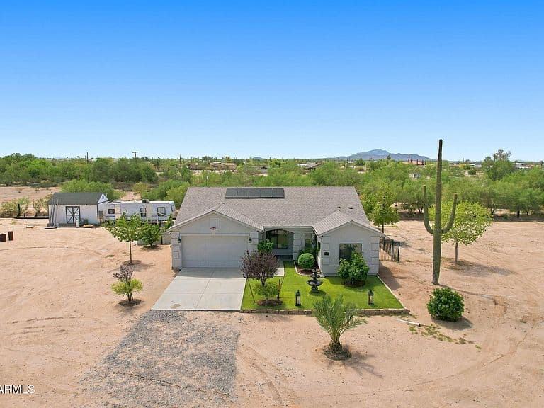 23043 E SUNNY Lane photo 1