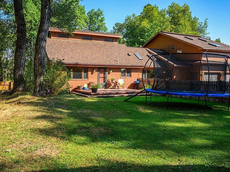 28 Rosebud Ln photo 3