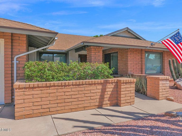 4338 W MICHELLE Drive photo 5