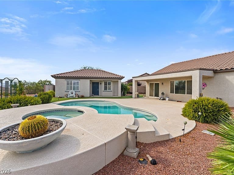 2393 Wood Village Dr photo 3
