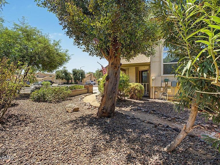 16640 N 54TH Street photo 4