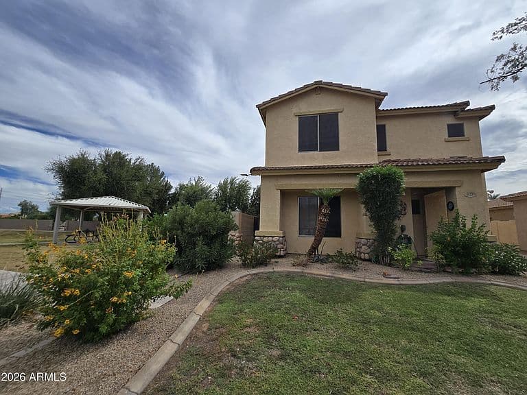 923 E SAVANNAH Drive photo 3