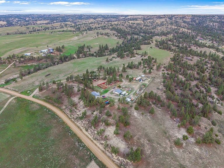 535 Horsethief Rd photo 2