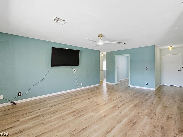 234 Meyers Ave photo 5