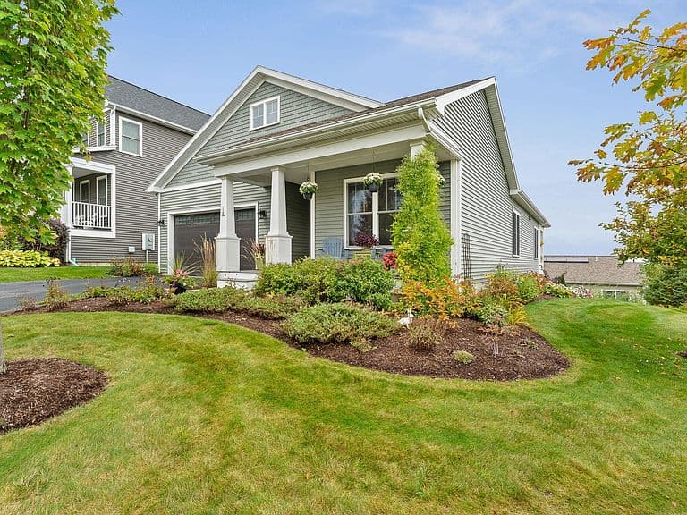 18 Split Rock Court photo 1