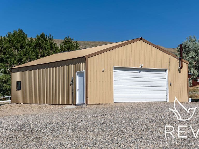 14 Beacon Dr photo 2
