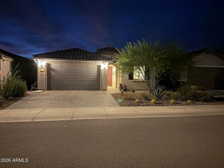 27080 W ADAM Avenue photo 2