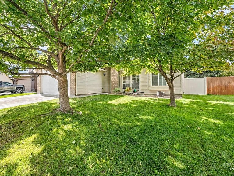4213 E Lanager Ct photo 2