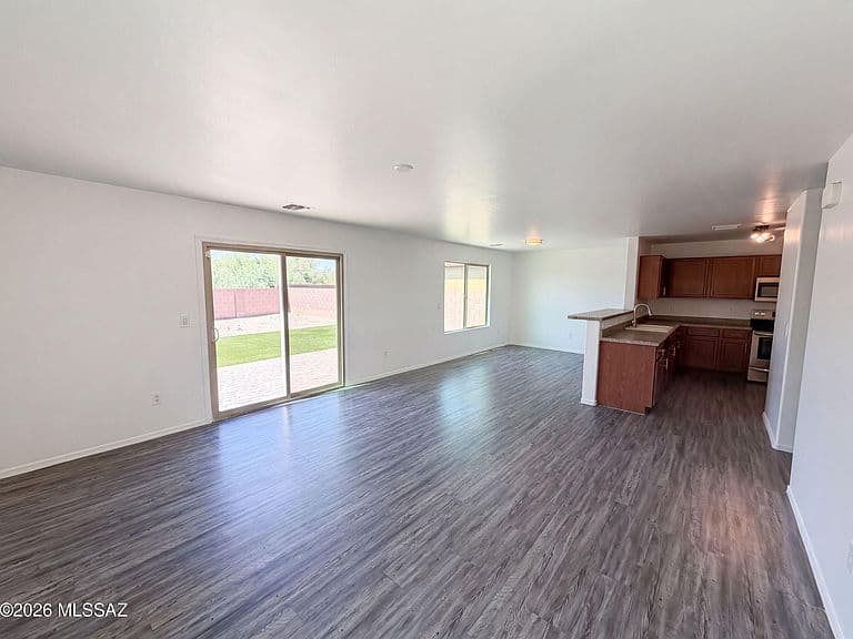 935 W Placita Canalito photo 3