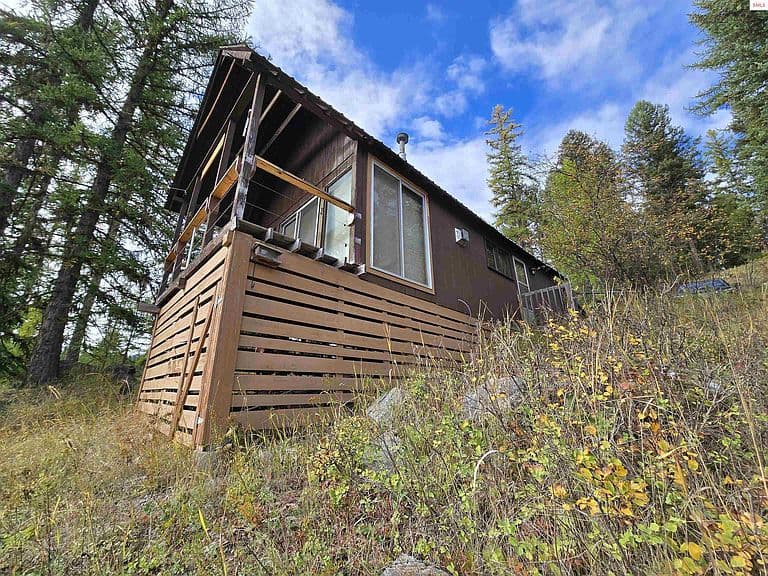 338 River View Dr photo 2