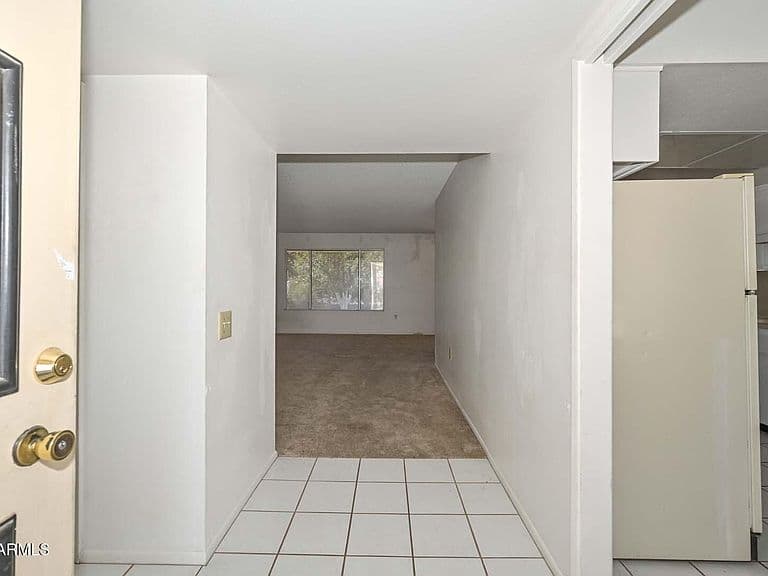 9719 W NEWPORT Drive photo 5