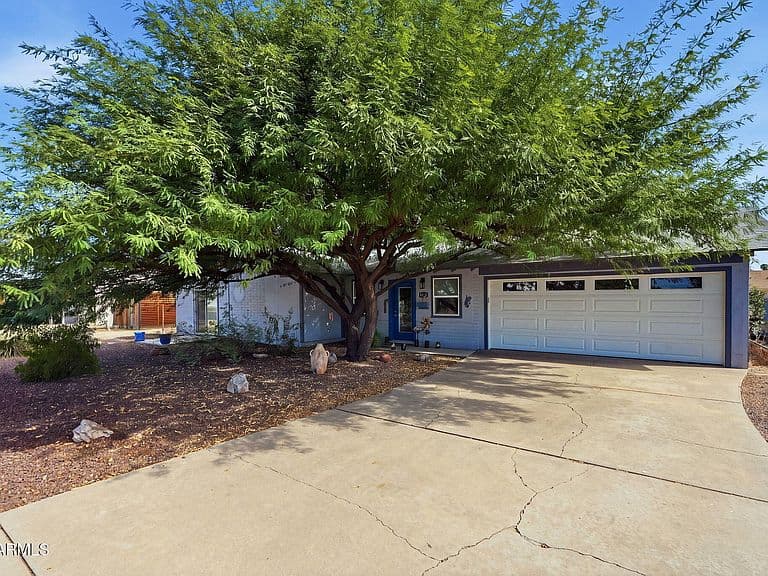 8061 E VIRGINIA Avenue photo 3
