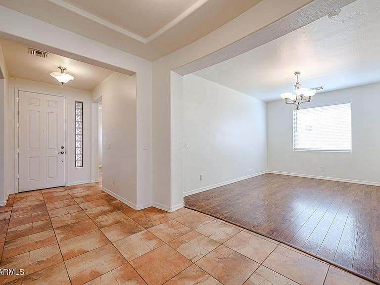 30302 W WHITTON Avenue photo 3