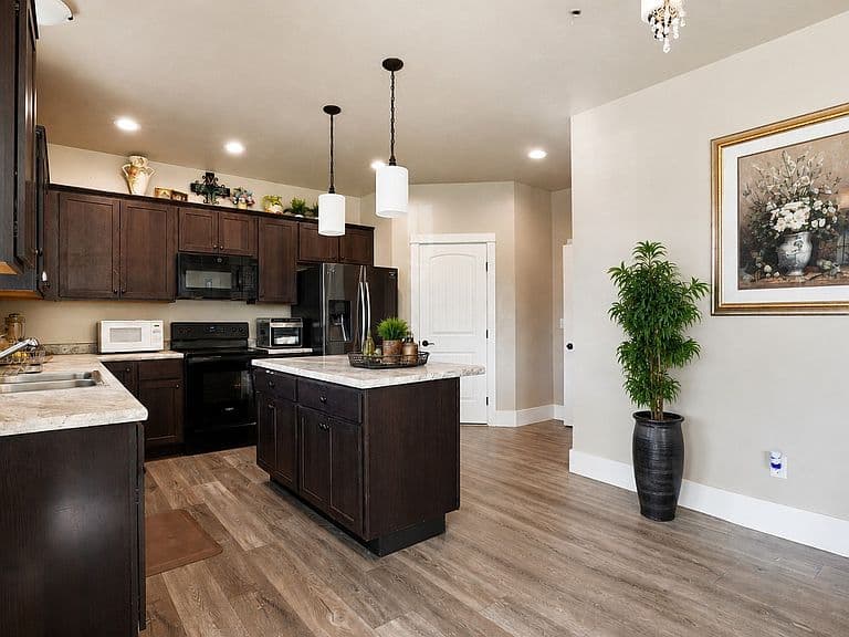 109 Rosemary Ln photo 1