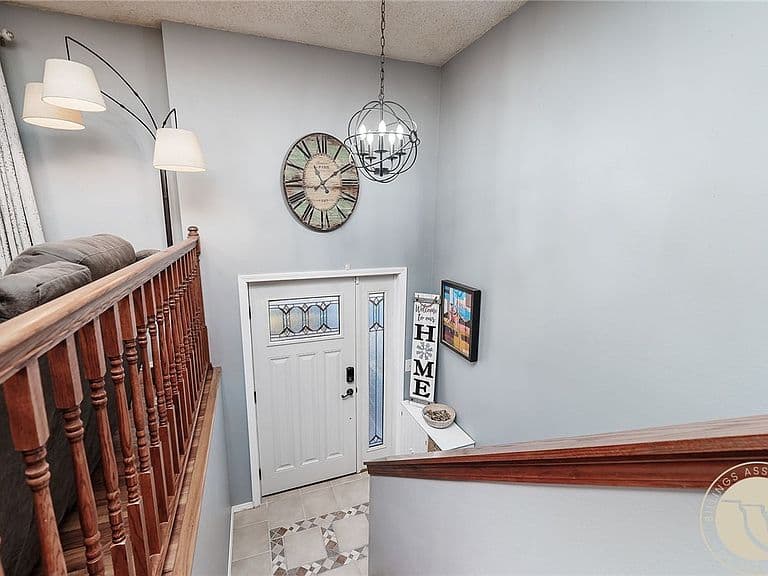 1149 Governors Blvd photo 3