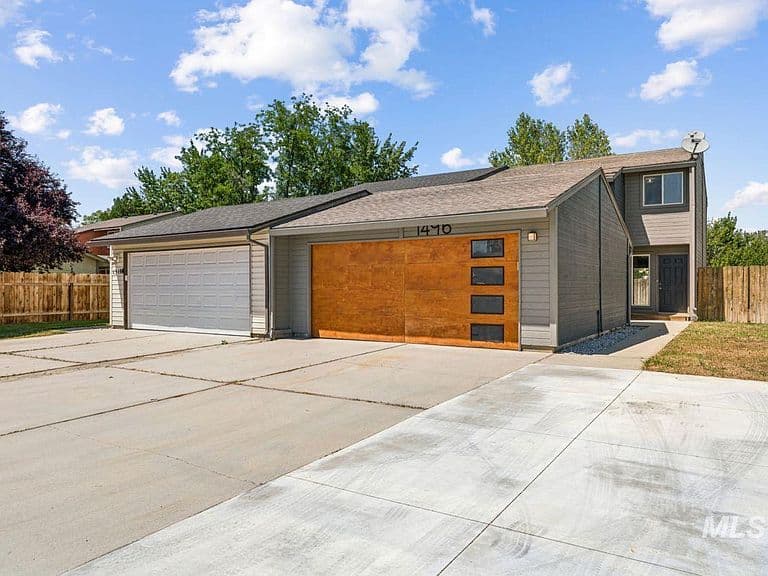 1496 W Storey St photo 3