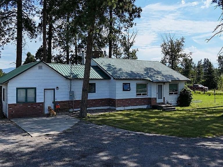 835 Conrad Dr photo 1