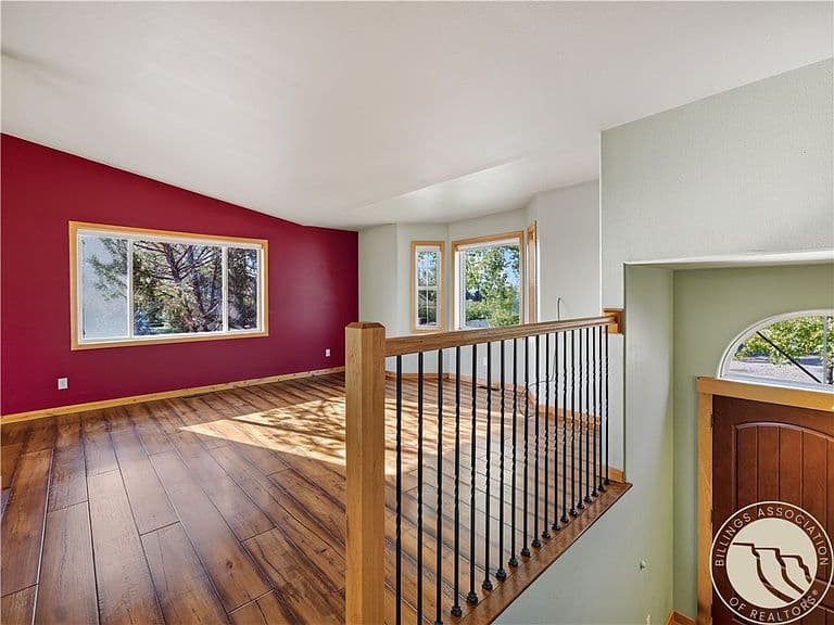 1775 Grants Coulee Dr photo 2