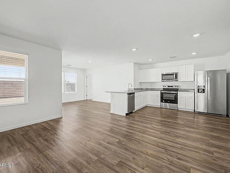 1473 W HOPI Drive photo 2