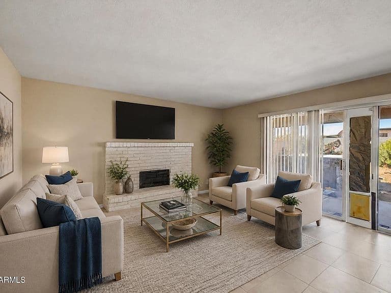 5228 W GARDEN Drive photo 3
