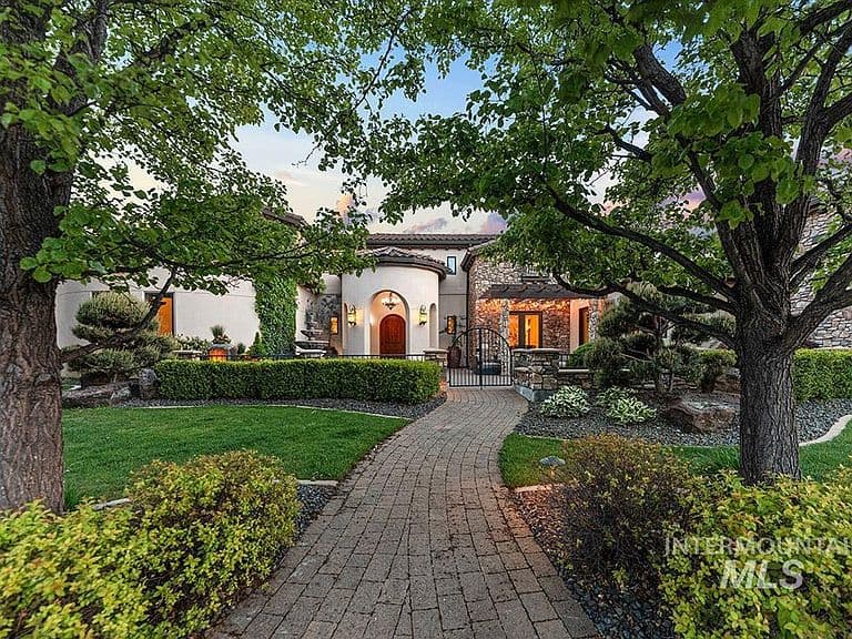 473 N Strata Via Way photo 1