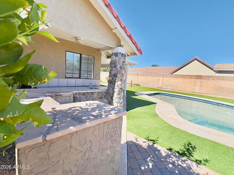 625 N 38TH Street N photo 5