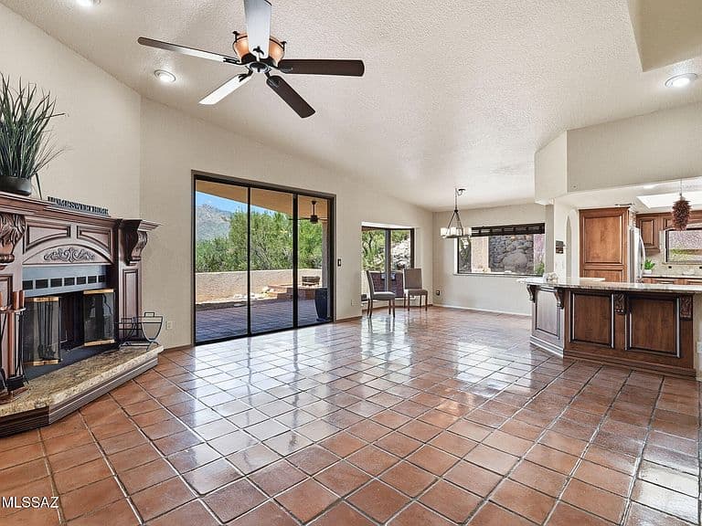 4221 N Summer Set Dr photo 4