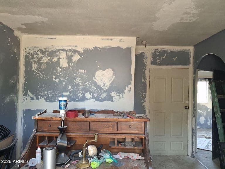 250 S WENTWORTH Avenue photo 3