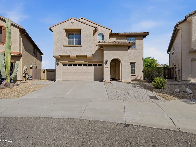 2546 W Cordia Lane photo 3