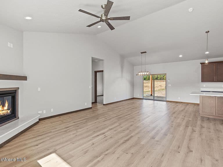 26893 Asulkan St photo 3