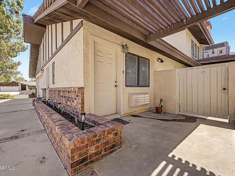 4122 W PARADISE Lane photo 5