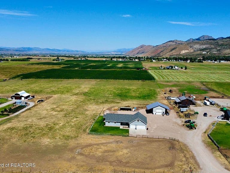 240 County Road 149 photo 1