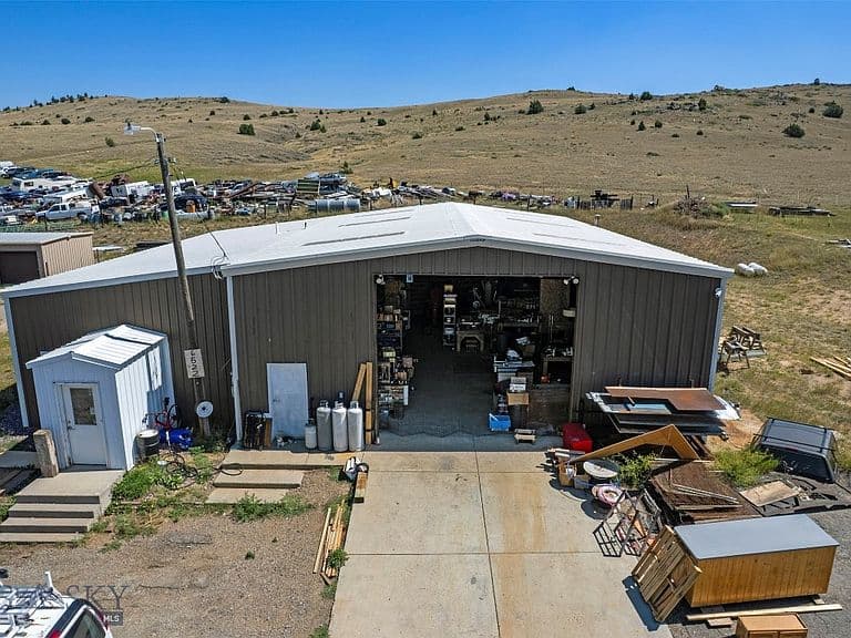 6532 Us Highway 287 photo 4