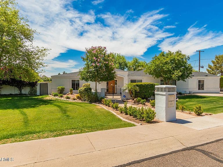 5555 E MONTEROSA Street photo 1