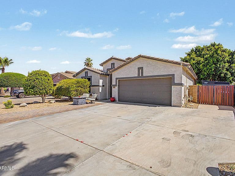 9185 W IRMA Lane photo 5