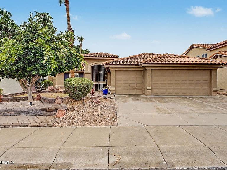 4740 E VILLA MARIA Drive photo 2