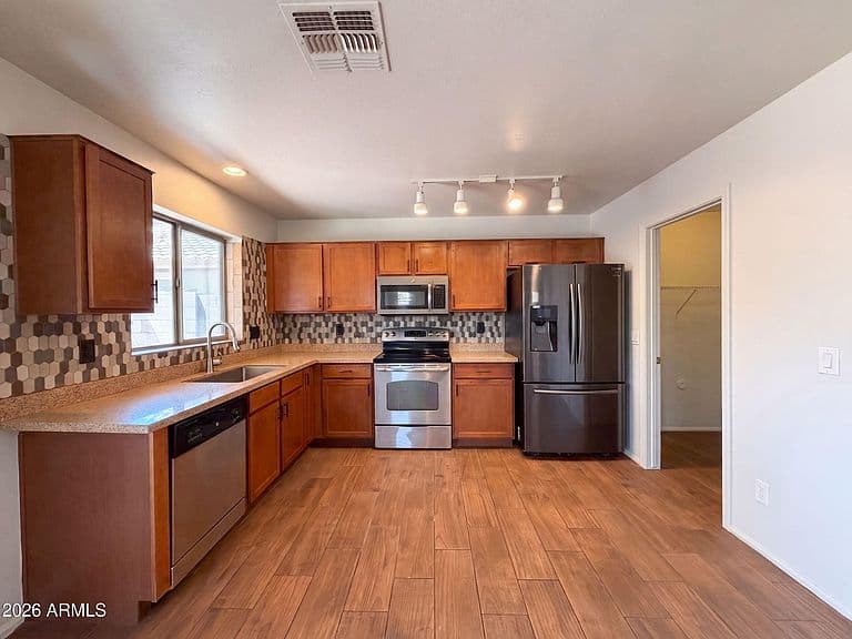 23669 W PARKWAY Drive photo 2