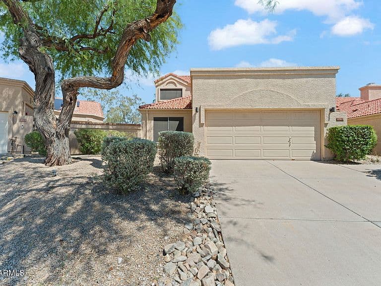 10917 N 112TH Place photo 2