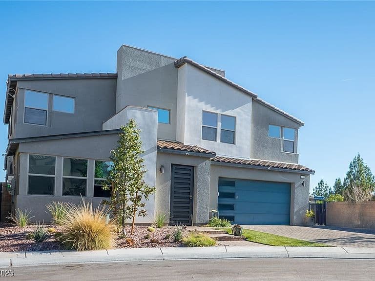 8320 Carabiner Ct photo 1