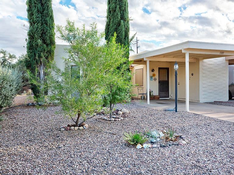 1180 S Alpine Cir photo 3