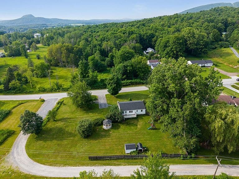 121 Westford Road photo 2