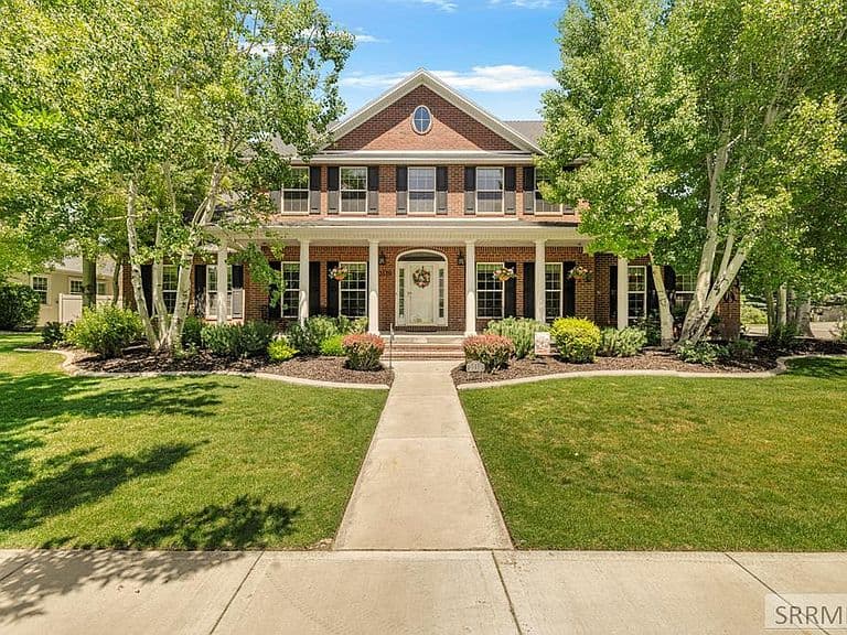3510 Charleston Cir photo 1