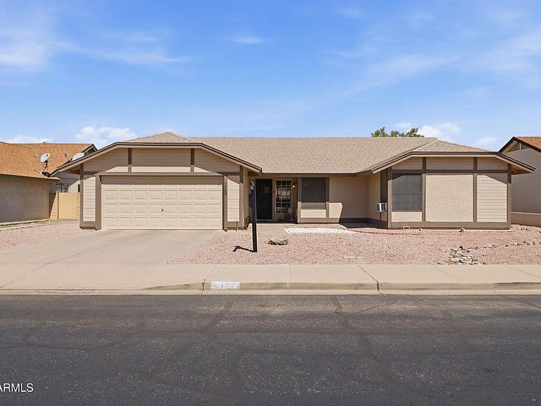 1738 N NEVADA Way photo 2