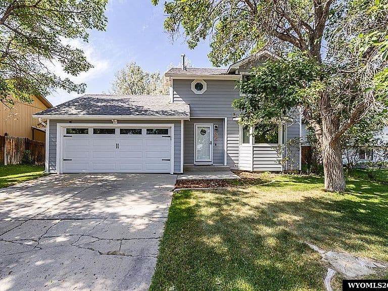 512 Dana Cir photo 2