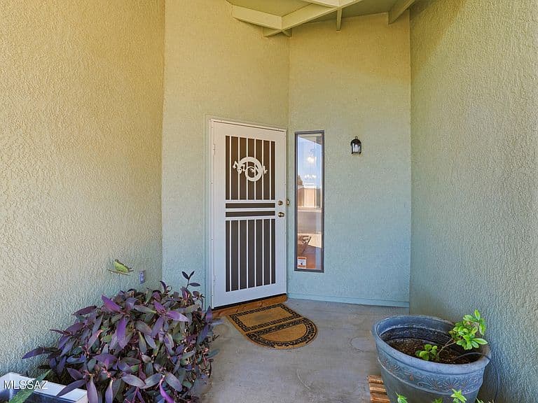 9724 N Oak Shadows Pl photo 3