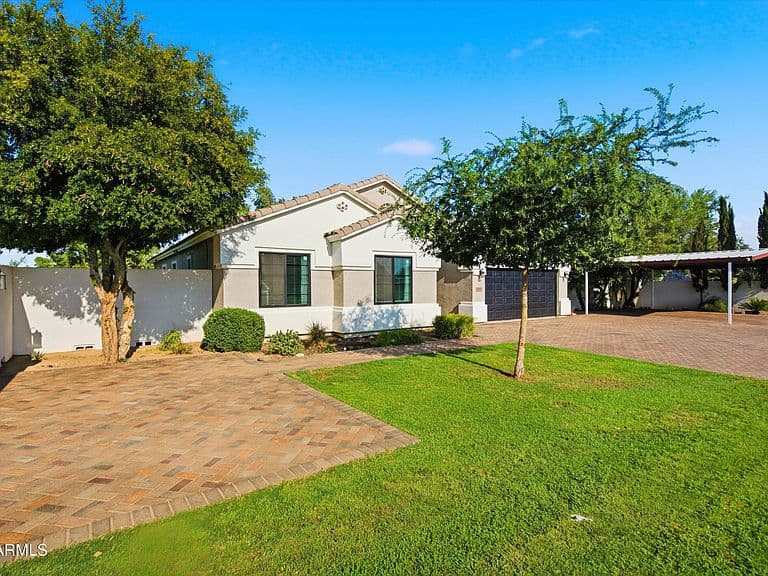 10013 S 280TH Lane photo 3