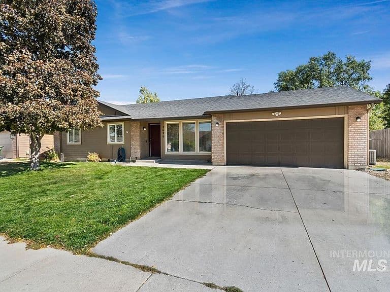 3626 S Peoria Way photo 3